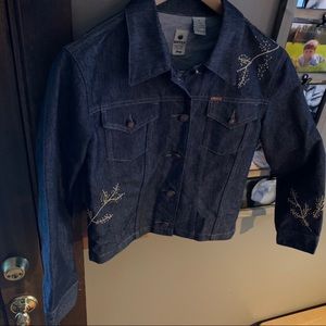 Denim jacket • embroidered • 90’s vintage